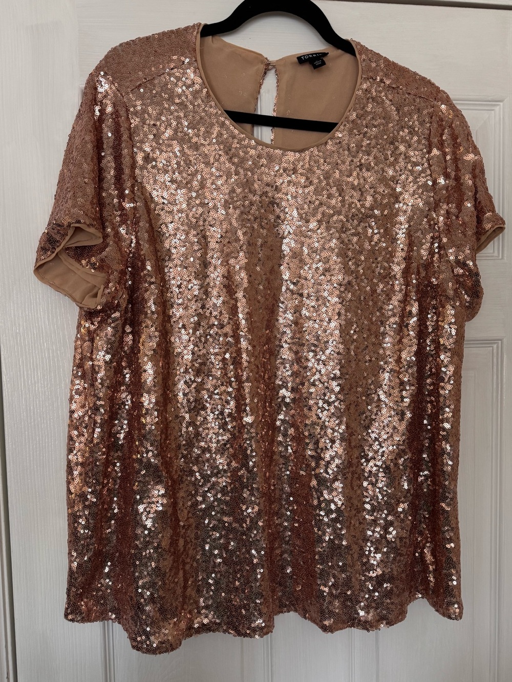 Torrid rose gold sequin short-sleeve pullover blouse